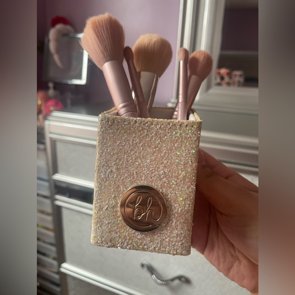 Bh Makeup Brushes Holder